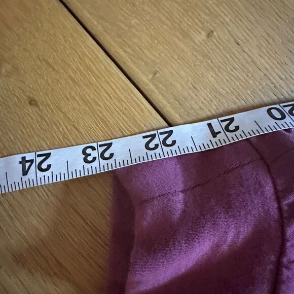 NWT Torrid Relaxed Fit jogger maroon 3 short - Picture 7 of 7